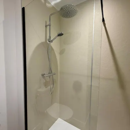 T2 Renove Avec Salon Separe, Canape, Tv * لا روش سور يو