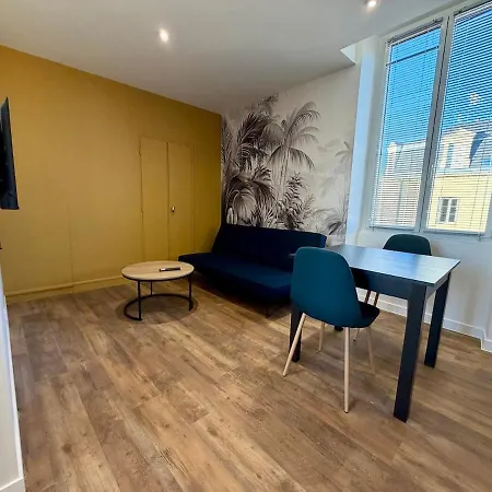 شقة T2 Renove Avec Salon Separe, Canape, Tv *