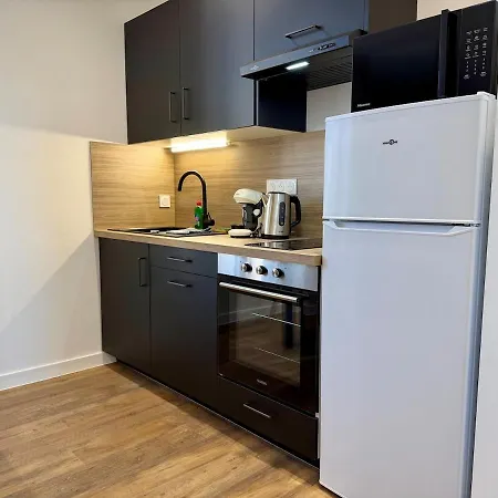 شقة T2 Renove Avec Salon Separe, Canape, Tv *