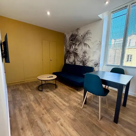 T2 Renove Avec Salon Separe, Canape, Tv * لا روش سور يو