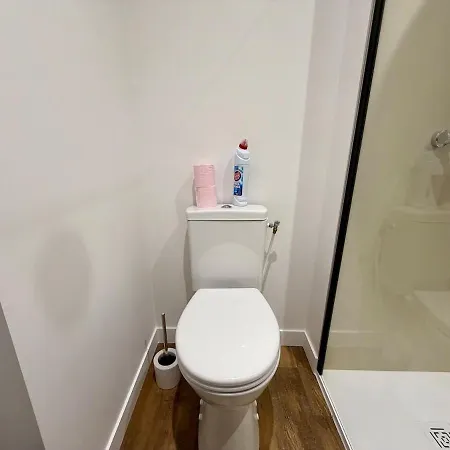 T2 Renove Avec Salon Separe, Canape, Tv شقة لا روش سور يو