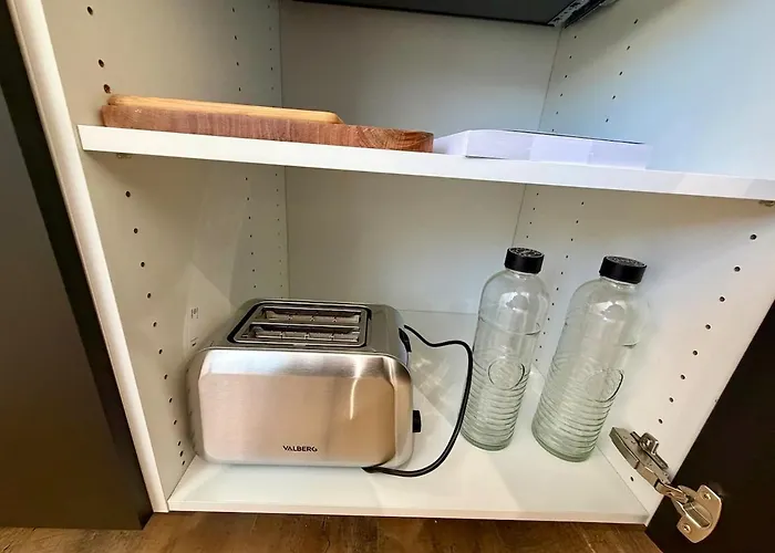 T2 Renove Avec Salon Separe, Canape, Tv Apartment *